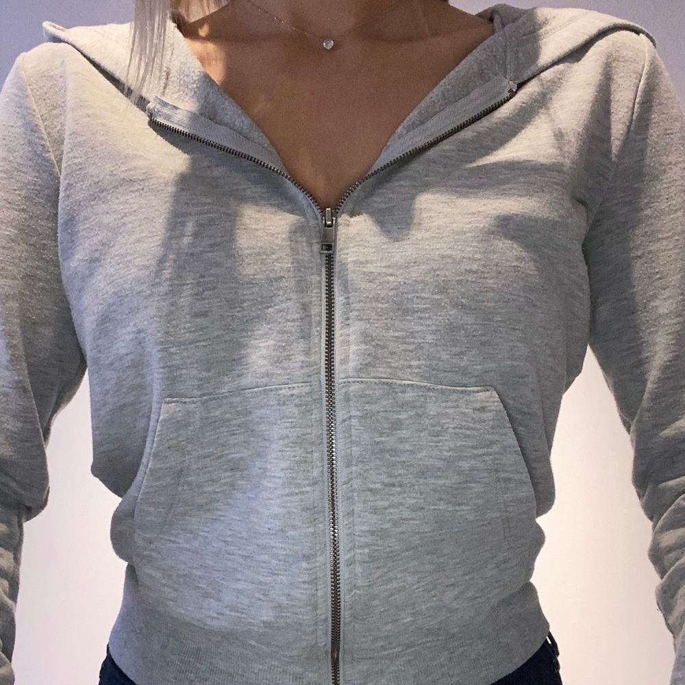 Gray zippie
